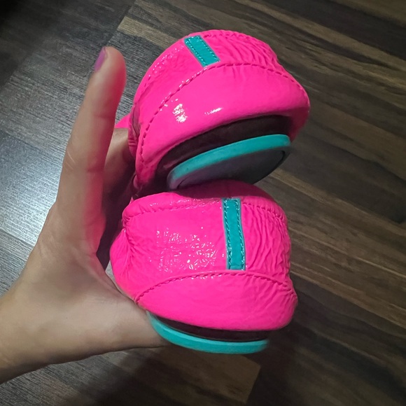 COPY - Pop pink Tieks - Picture 4 of 6